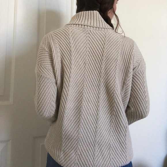 Chunky Turtleneck Sweater - Picture 2 of 4